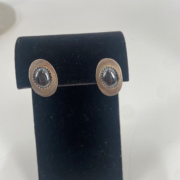 JB Sterling hematite stud earrings - Picture 1 of 4